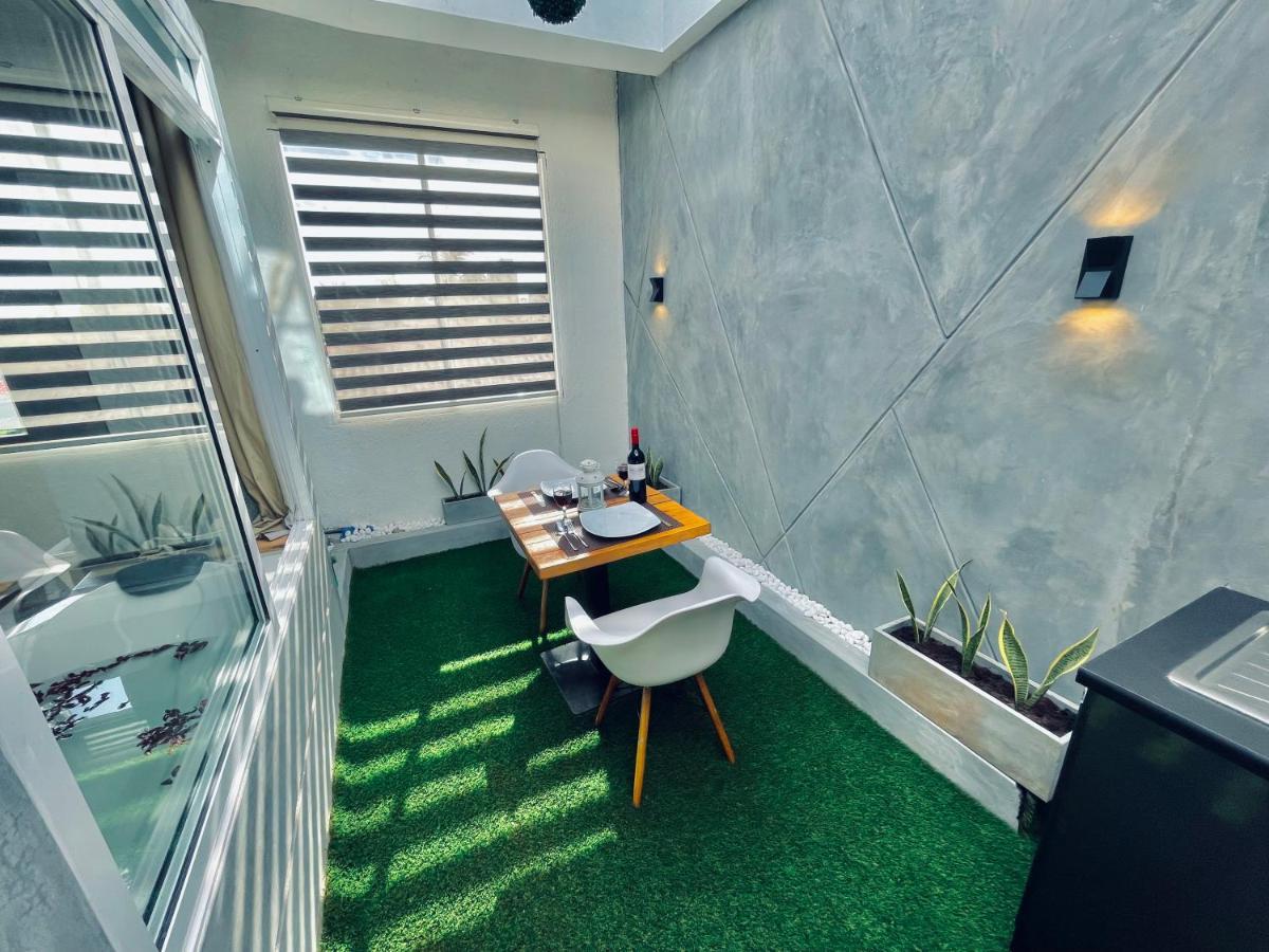 8 Plus Luxury Apartments Негомбо Екстериор снимка