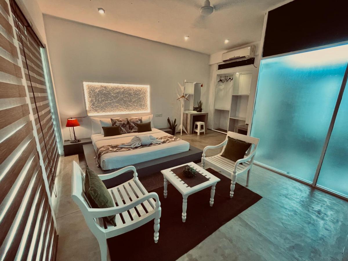 8 Plus Luxury Apartments Негомбо Екстериор снимка