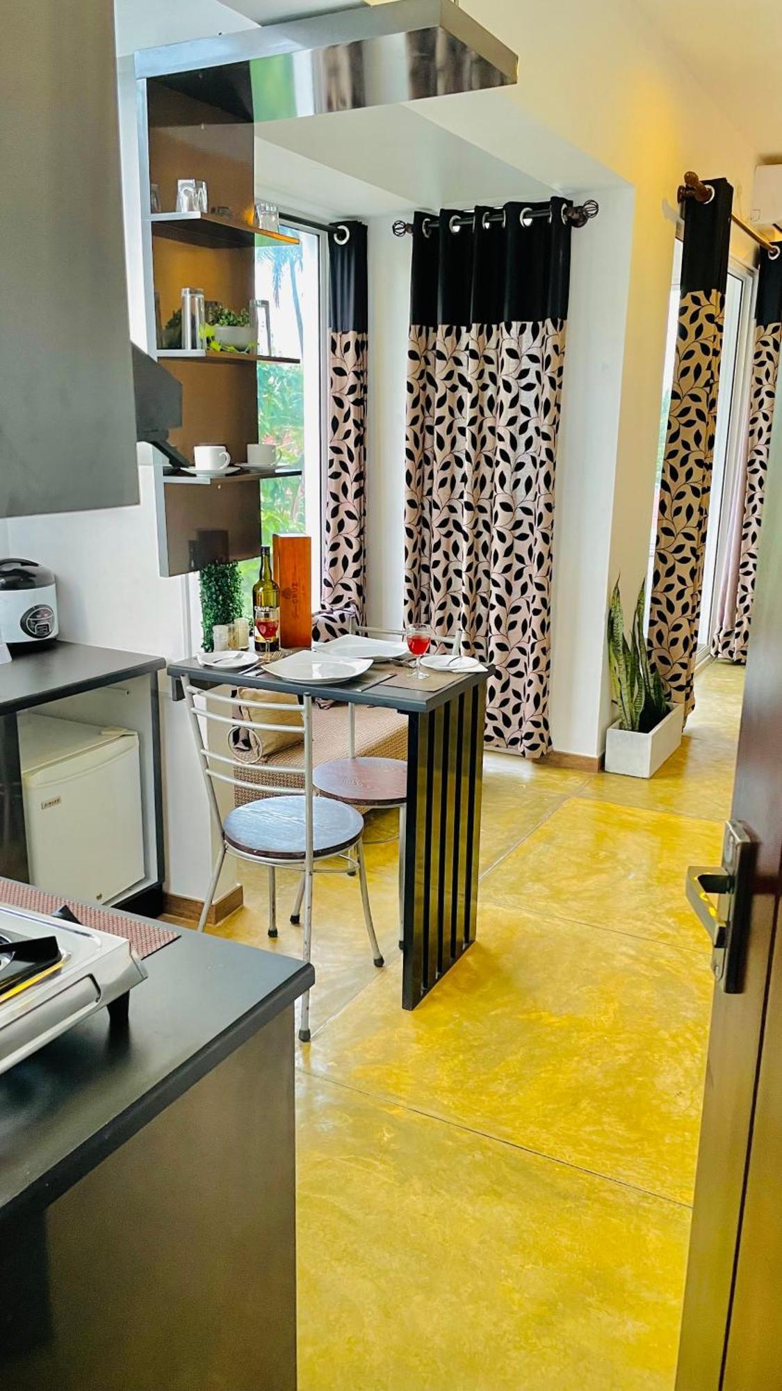 8 Plus Luxury Apartments Негомбо Екстериор снимка